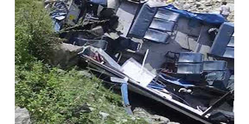 जोगिंद्रनगर में बस दुर्घटना, 12 की मौत