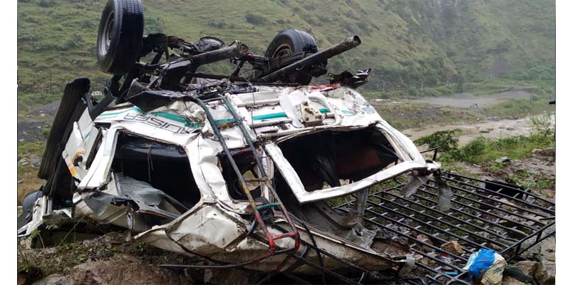 रोहड़ू में टेंपो ट्रैक्स दुर्घटना, 13 श्रद्धालुओं की मौत